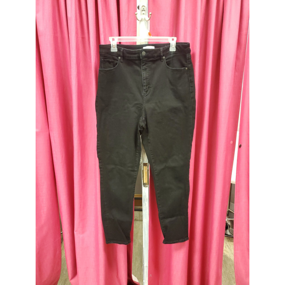 Anne Taylor Loft. Black denim Jeans. Size 14. RS 29.